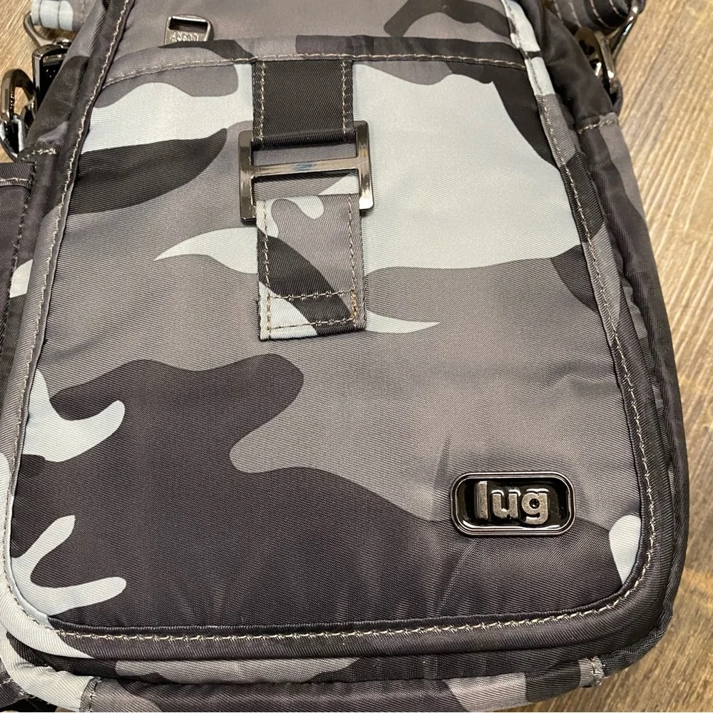 Lug Can Can Black and Gray Messenger Bag Camouflage Design‎ Hiking Camping NWOT